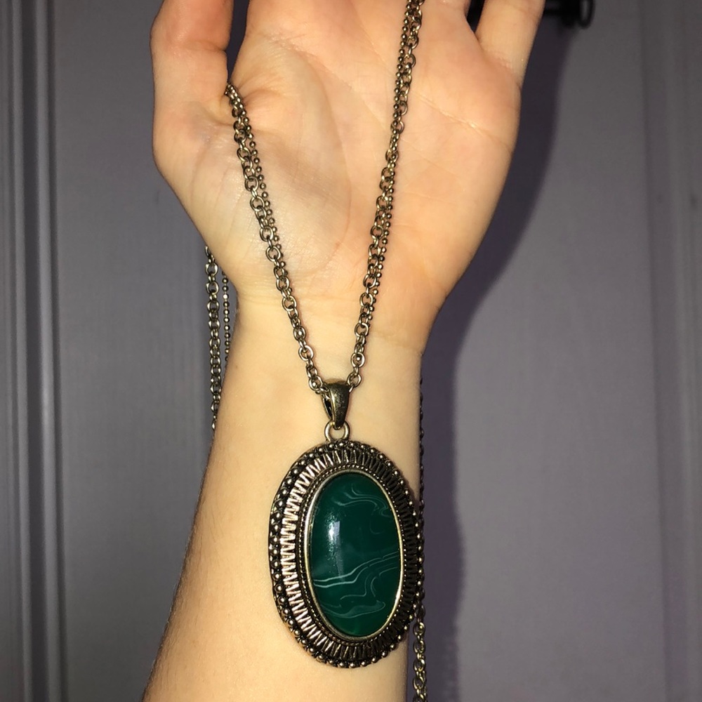 Emerald green pendant necklace